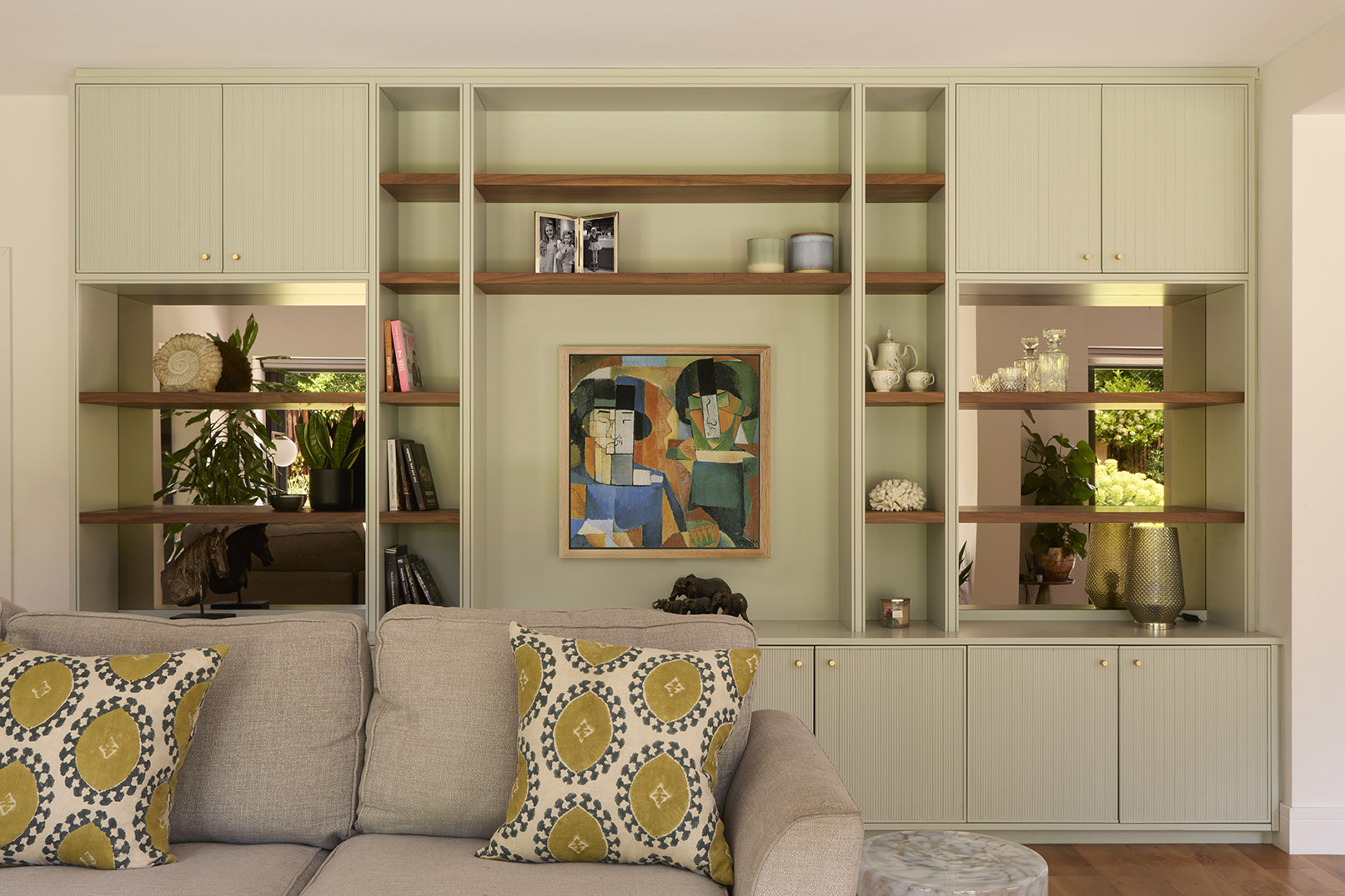 Large bespoke living room wall unit designed and built by Beckwood.