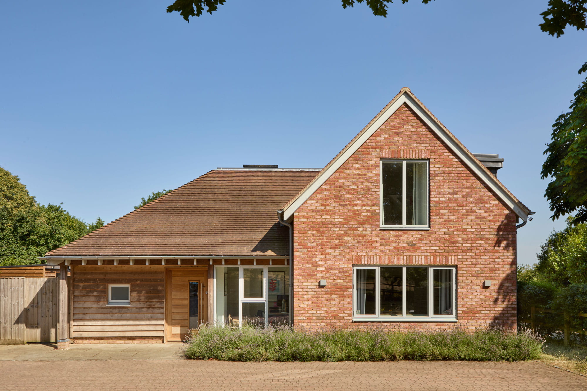 Project page for Beckwood built bespoke family home Cedar Lodge